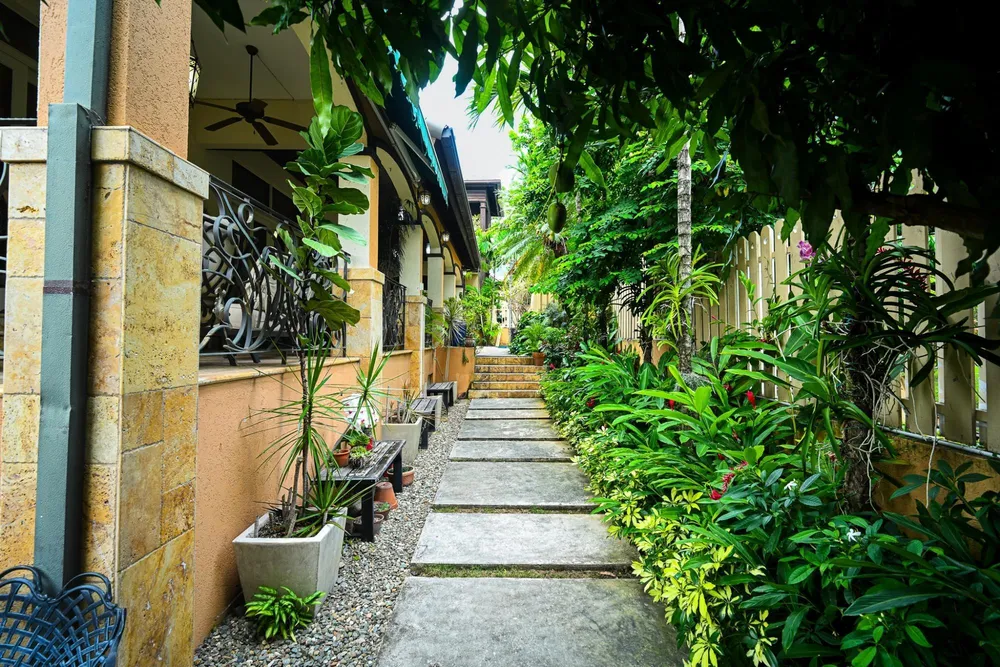 MELWOOD AVENUE Kingston  St. Andrew