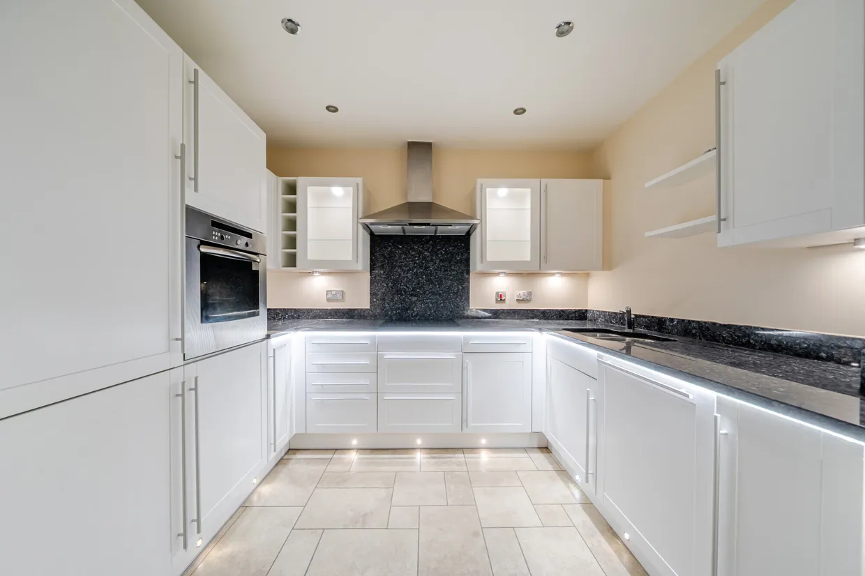 Wood Road, Hindhead, GU26 photo 6