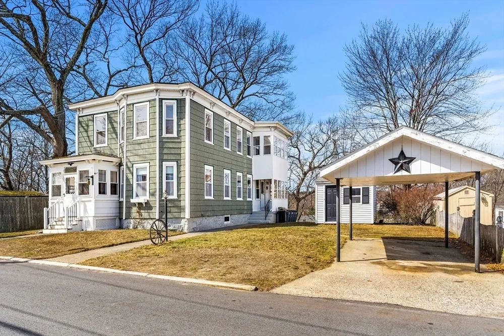41 Highland Ave, Chelmsford, MA 01863