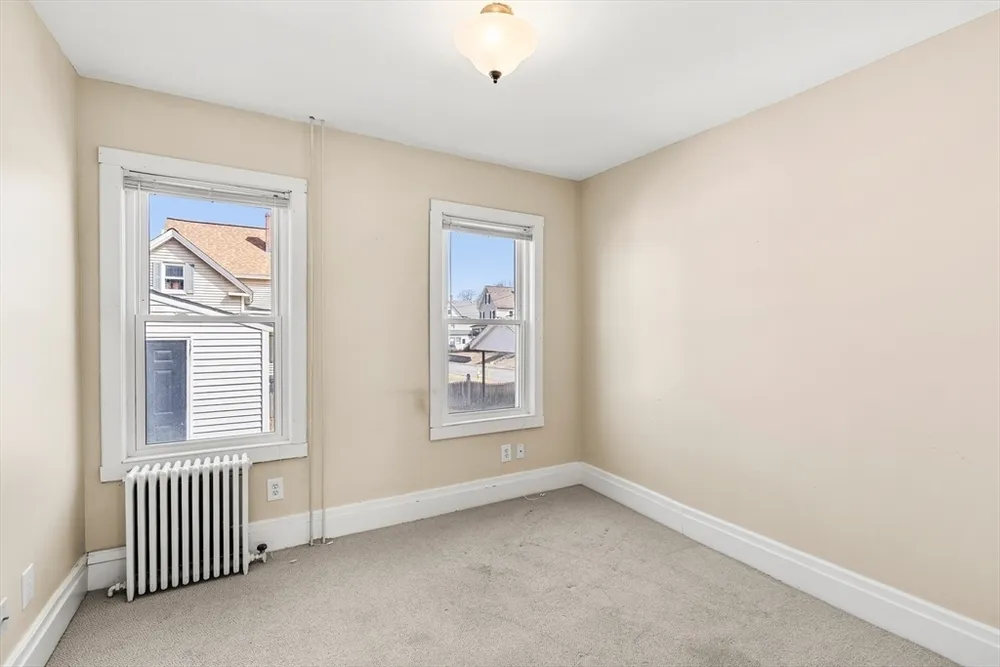 41 Highland Ave, Chelmsford, MA 01863