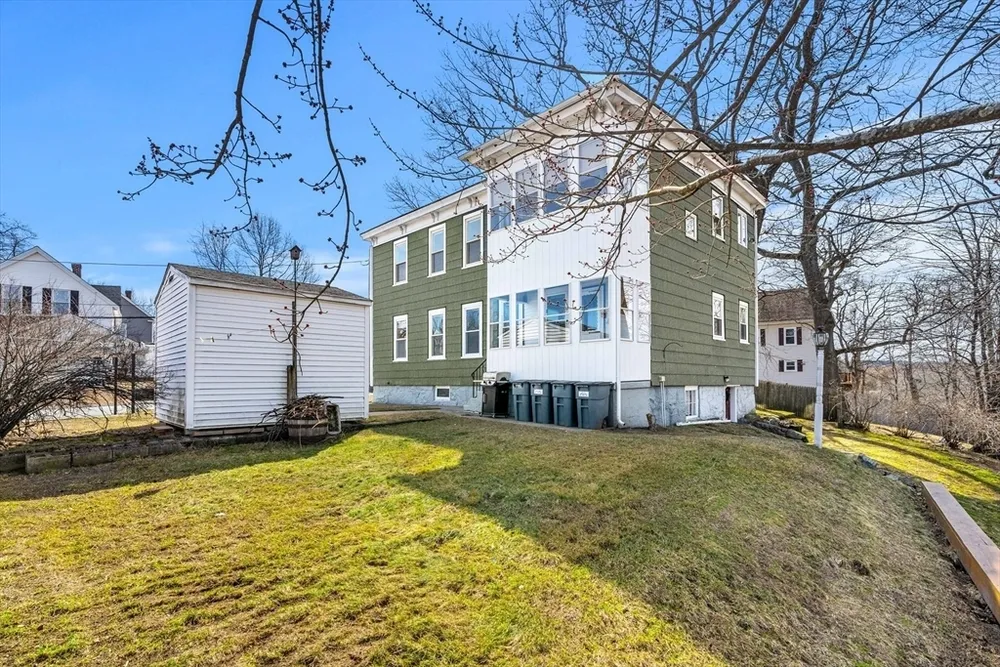 41 Highland Ave, Chelmsford, MA 01863