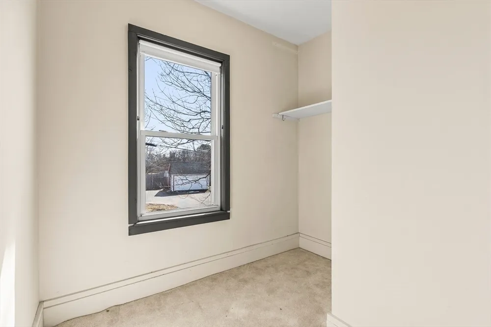 41 Highland Ave, Chelmsford, MA 01863