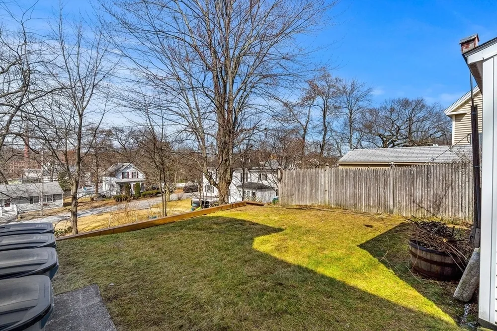 41 Highland Ave, Chelmsford, MA 01863