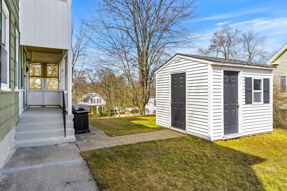 41 Highland Ave, Chelmsford, MA 01863