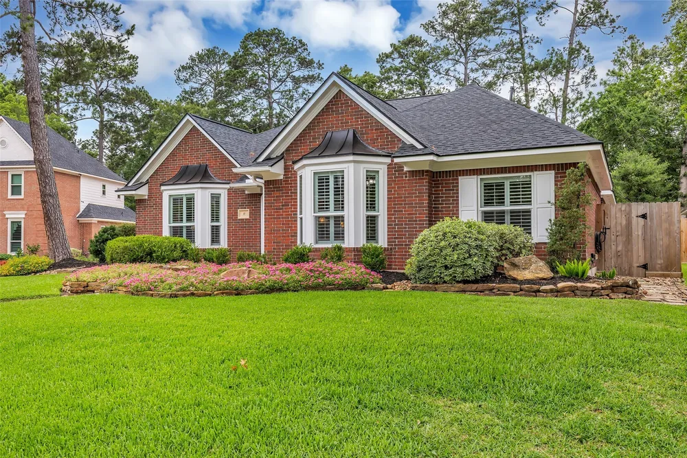 11 Feather Branch Ct, The Woodlands, TX 77381