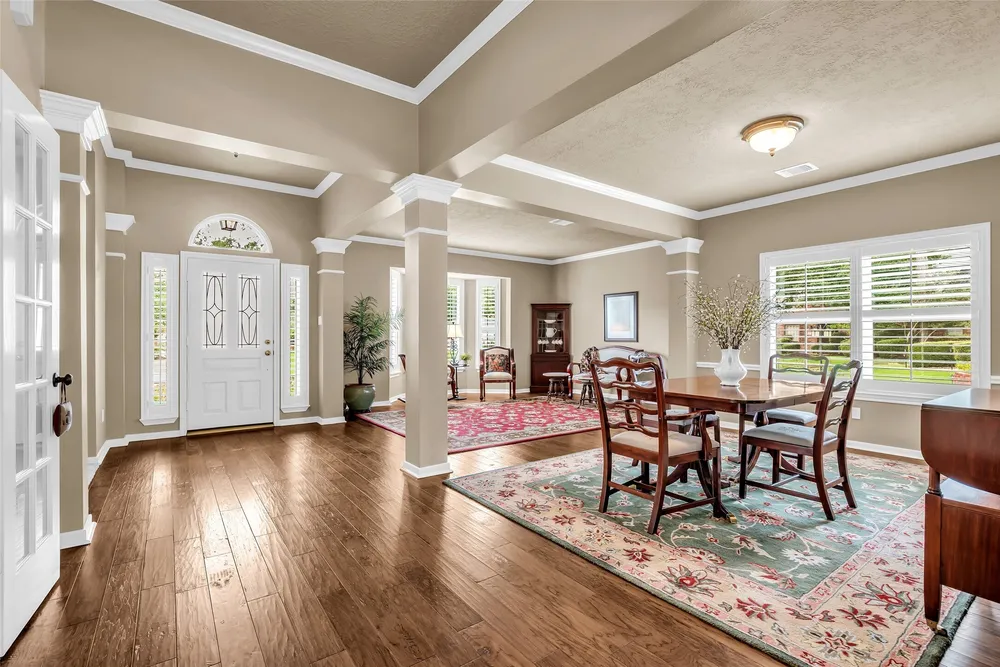 11 Feather Branch Ct, The Woodlands, TX 77381