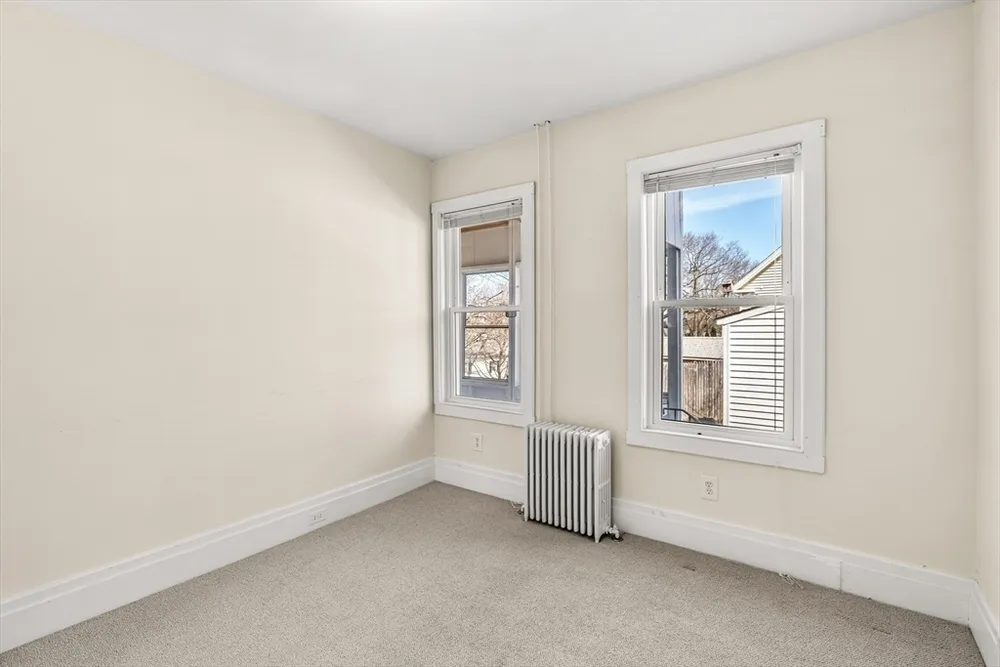 41 Highland Ave, Chelmsford, MA 01863