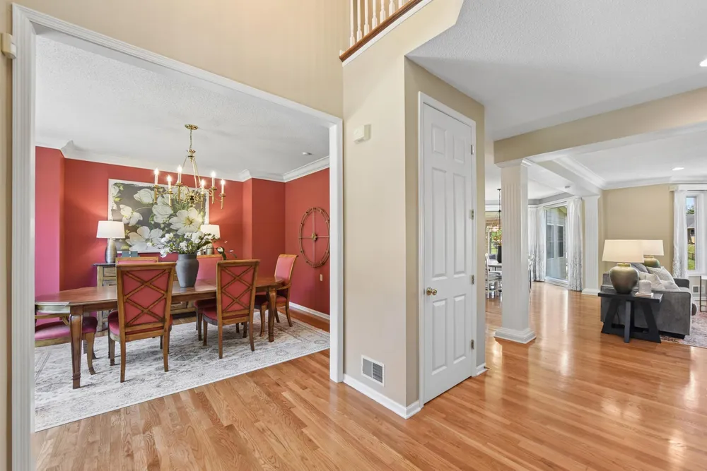 10145 Powers Lake Trail, Woodbury, MN 55129