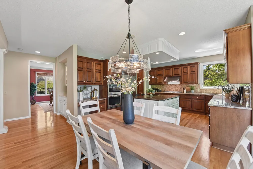 10145 Powers Lake Trail, Woodbury, MN 55129