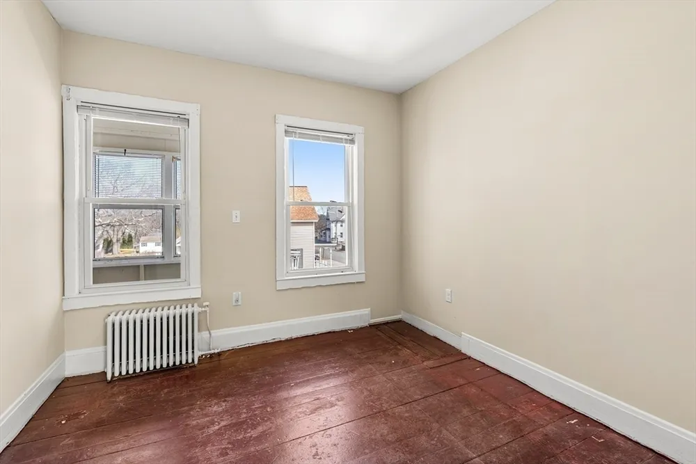 41 Highland Ave, Chelmsford, MA 01863