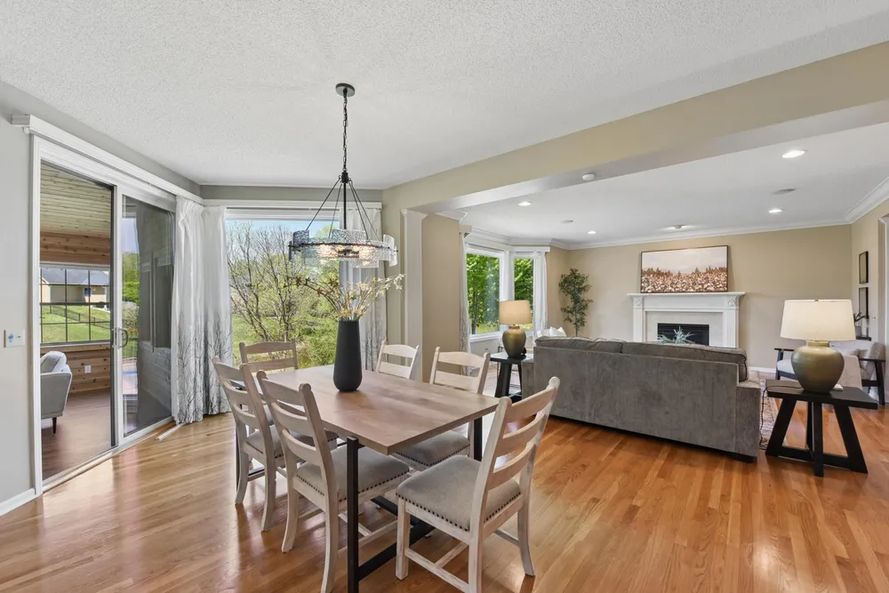 10145 Powers Lake Trail, Woodbury, MN 55129