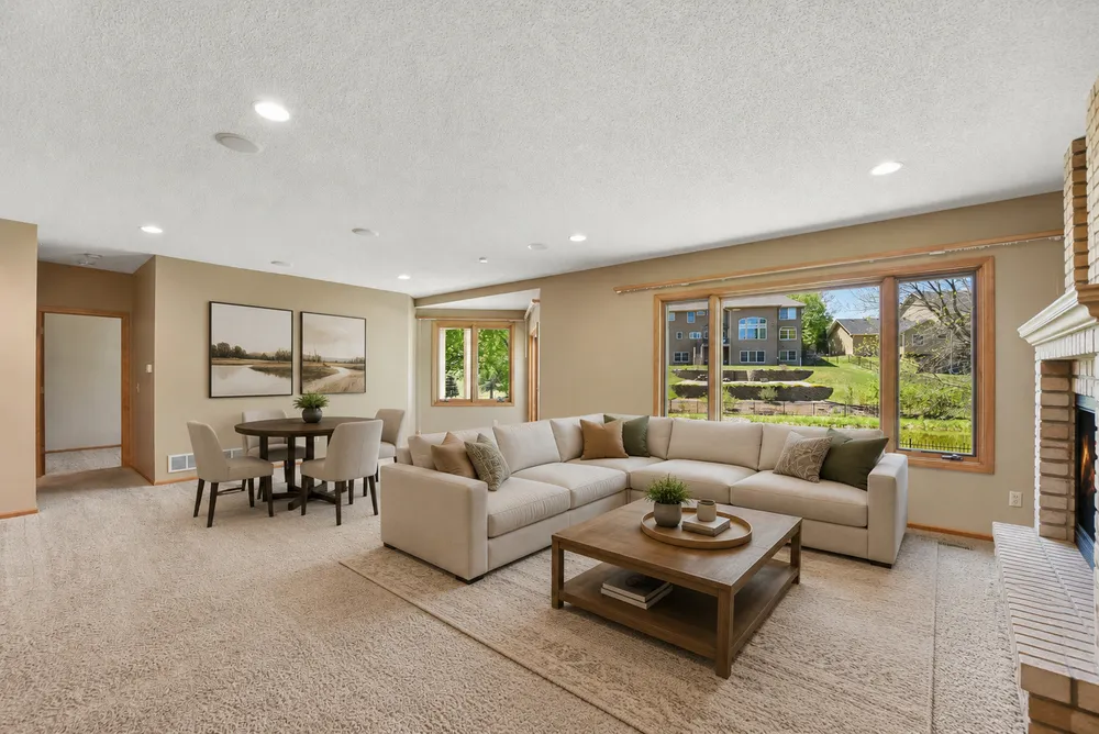 10145 Powers Lake Trail, Woodbury, MN 55129