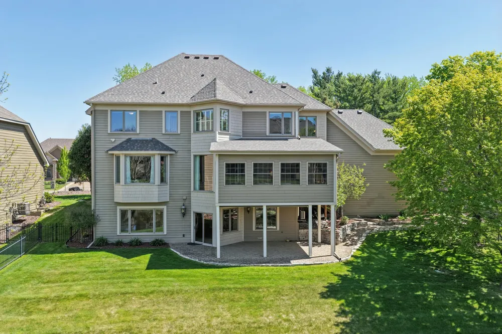 10145 Powers Lake Trail, Woodbury, MN 55129