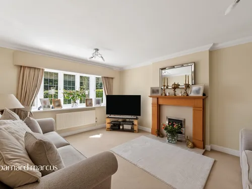 Bowen Way, Coulsdonphoto