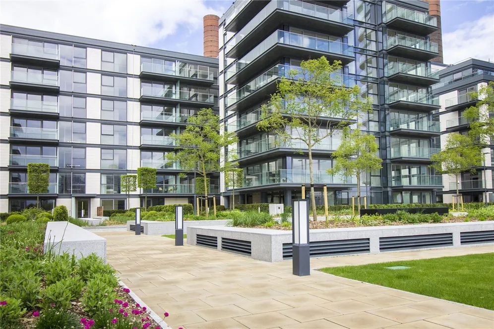 Waterfront Drive, LONDON, SW10 photo 2