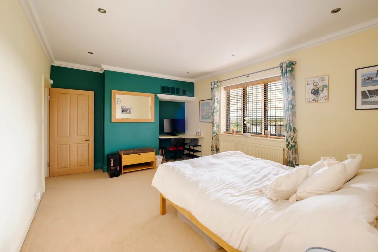 Linden Road, London, N10 photo 26