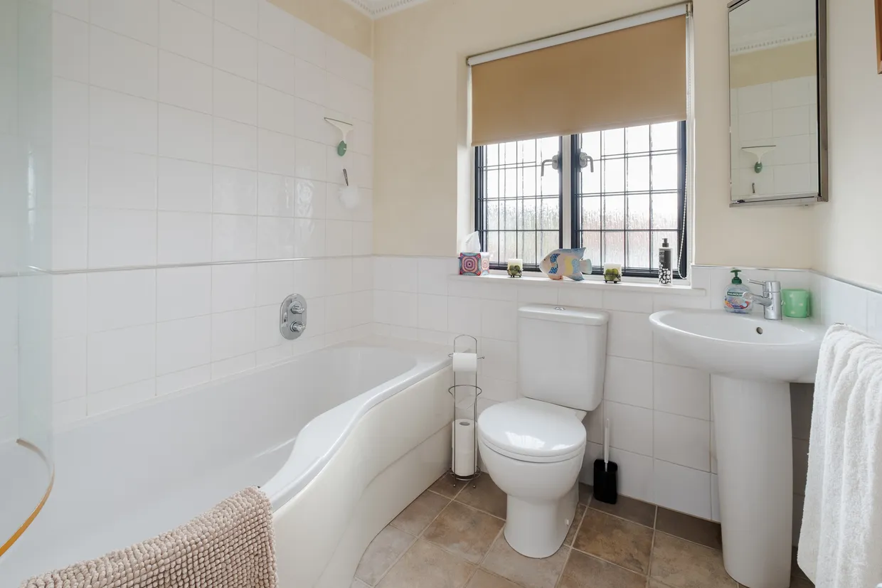 Linden Road, London, N10 photo 33