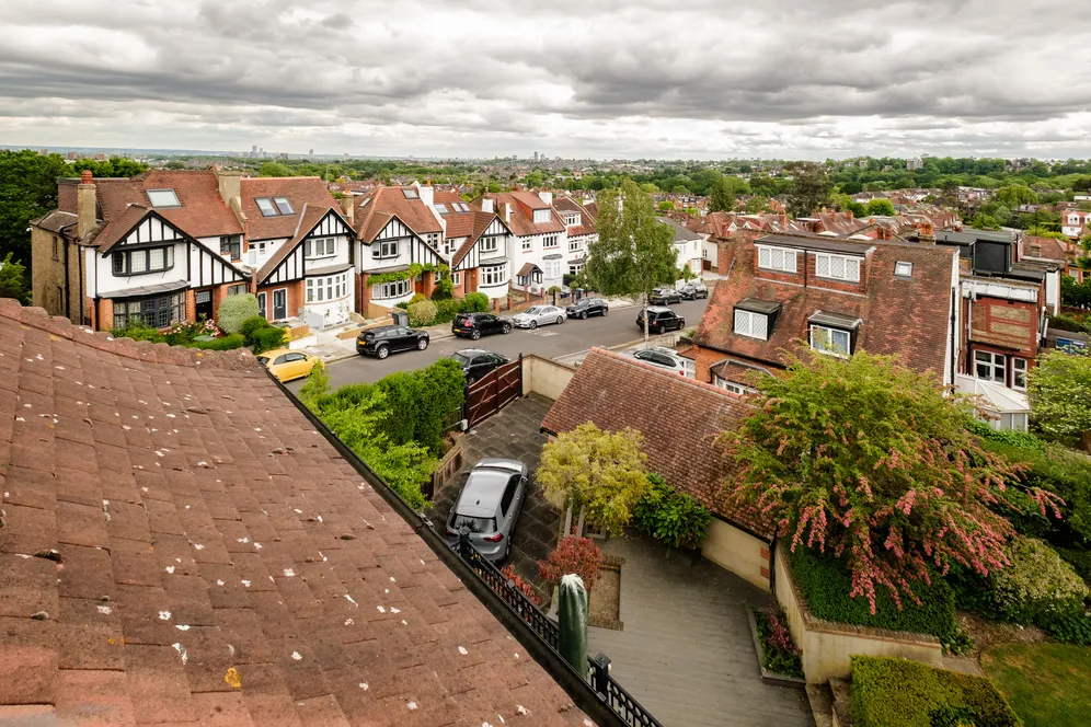 Linden Road, London, N10 photo 49