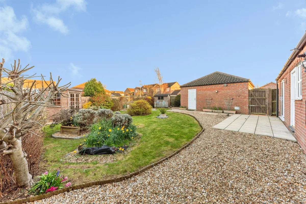 Headland Way, Navenby, Lincoln