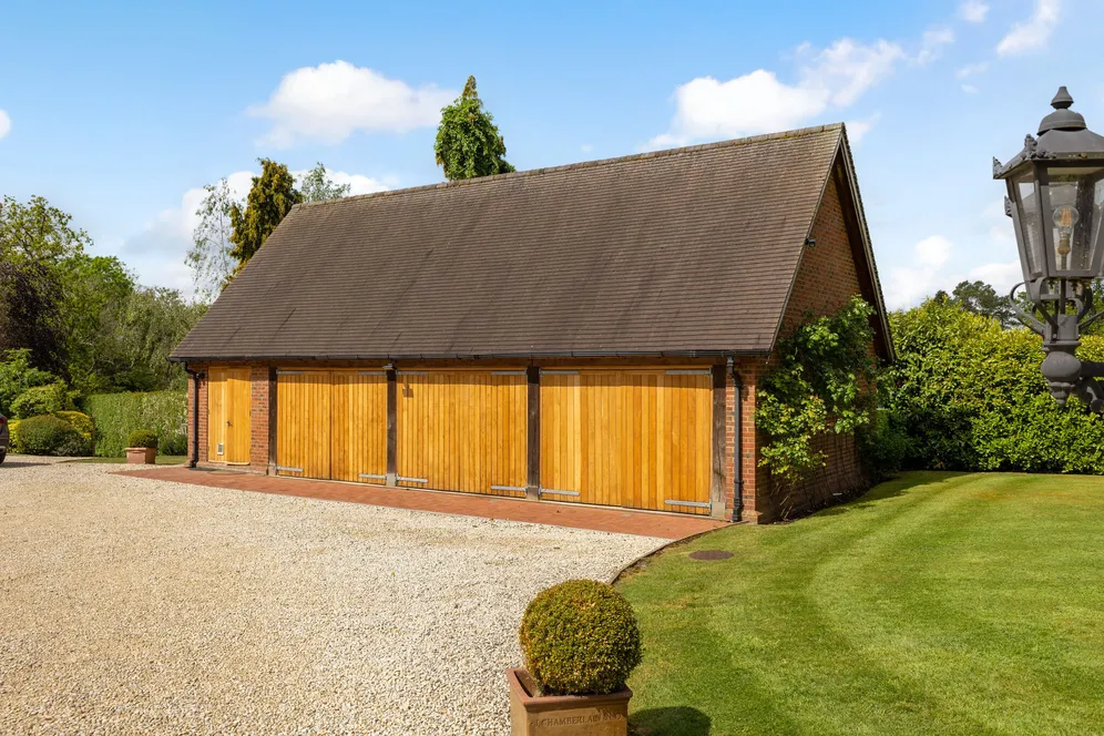 Henley Road, Ullenhall, B95 photo 18
