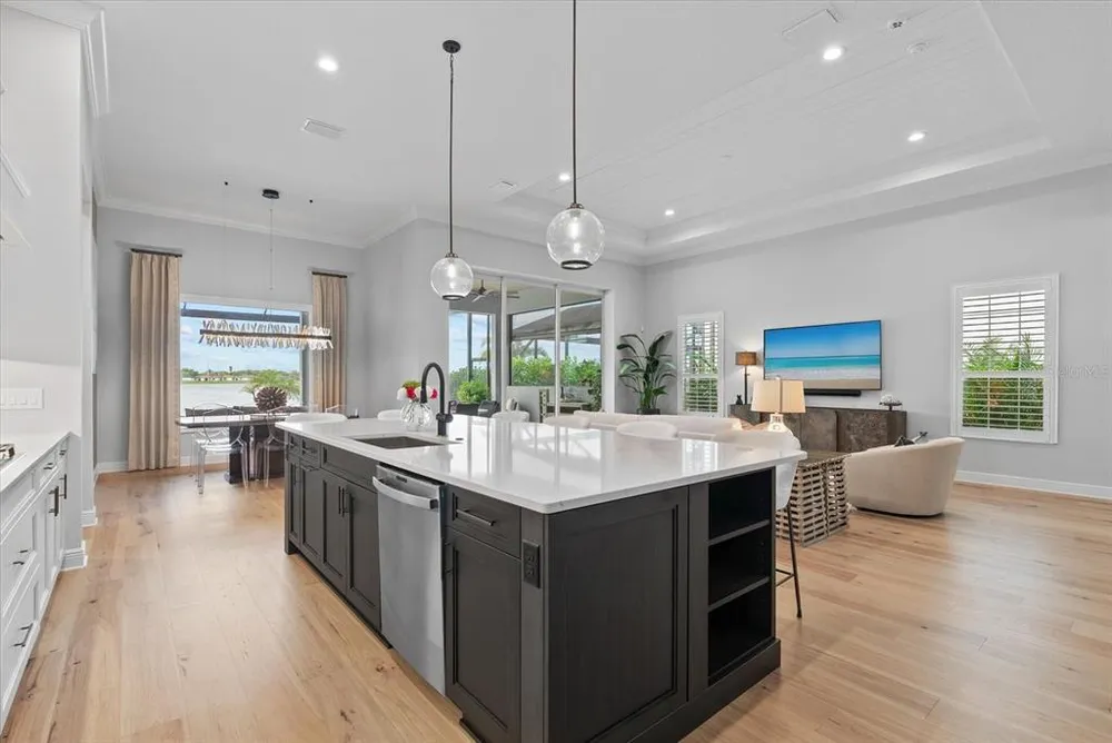 6353 Isla Del Ray Ave, Sarasota, FL 34240