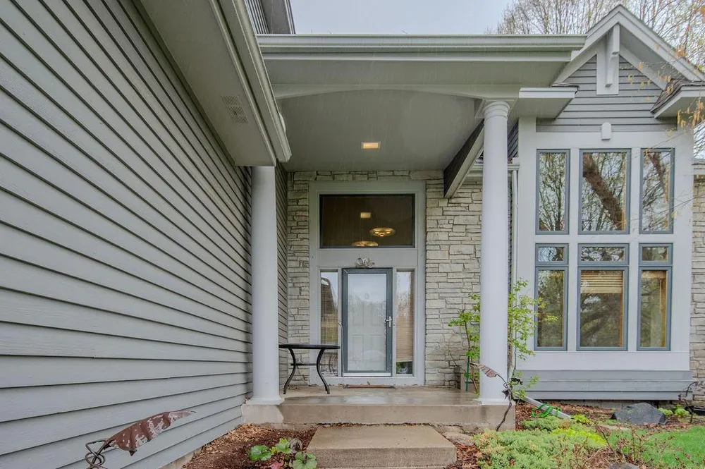 13856 Essex Trail, Apple Valley, MN 55124