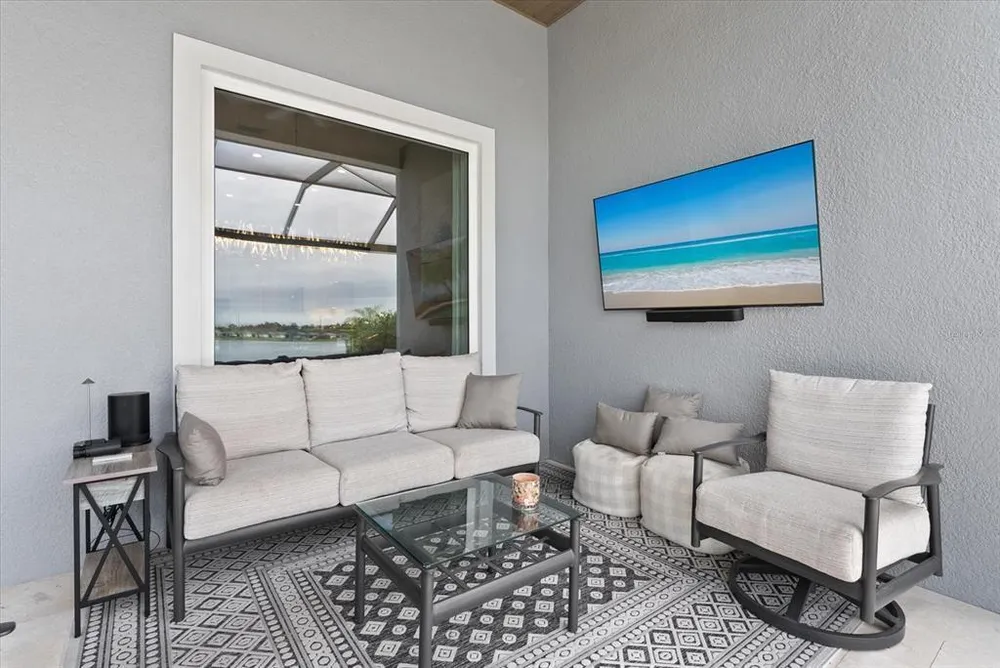 6353 Isla Del Ray Ave, Sarasota, FL 34240