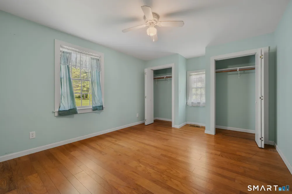 28 Church Ln, East Lyme, CT 06333