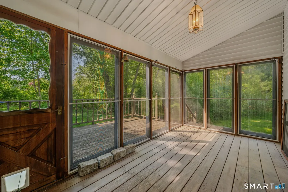 28 Church Ln, East Lyme, CT 06333