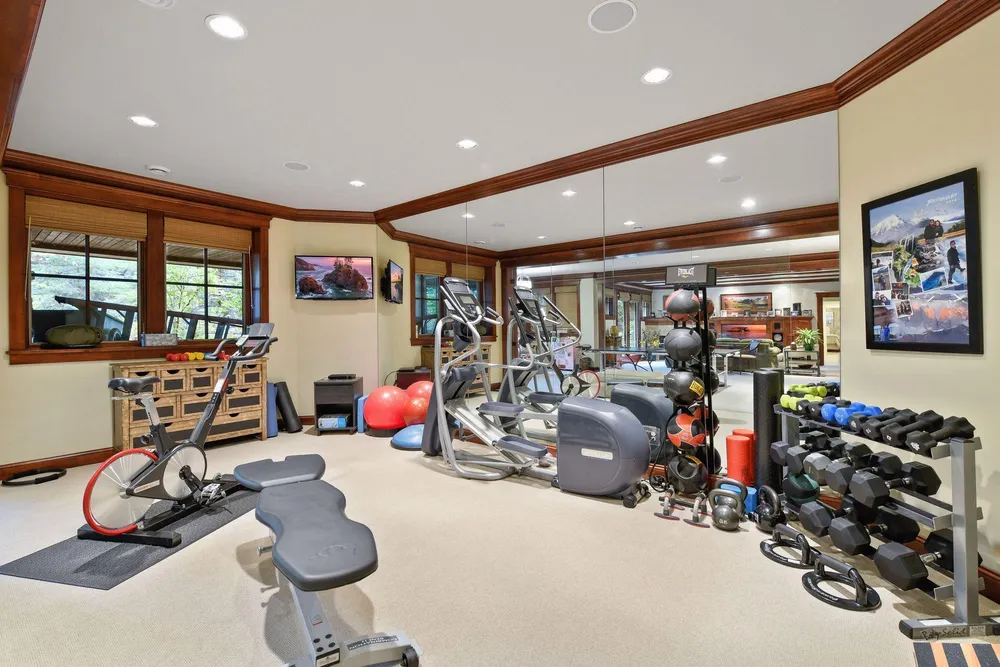 6 Merilane, Edina, MN 55436