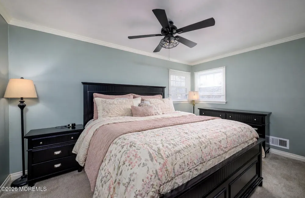8 Holiday Rd, Manalapan, NJ 07726