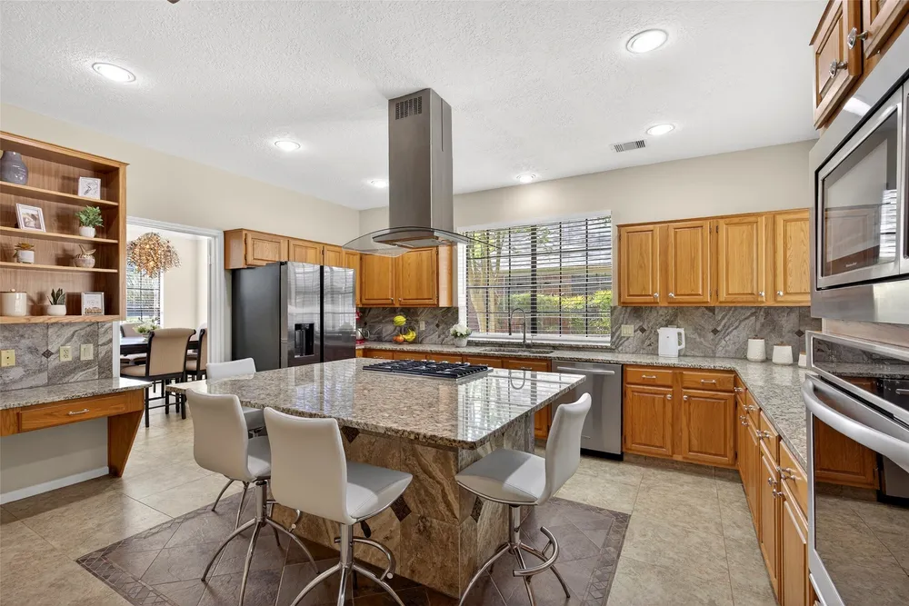 14 Treestar Pl, The Woodlands, TX 77381
