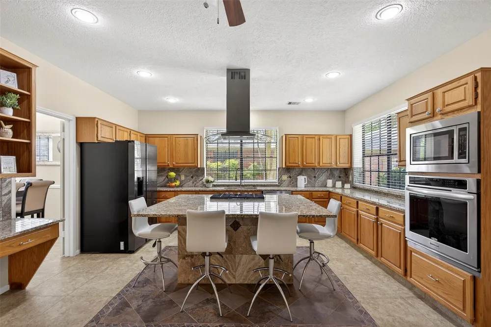 14 Treestar Pl, The Woodlands, TX 77381