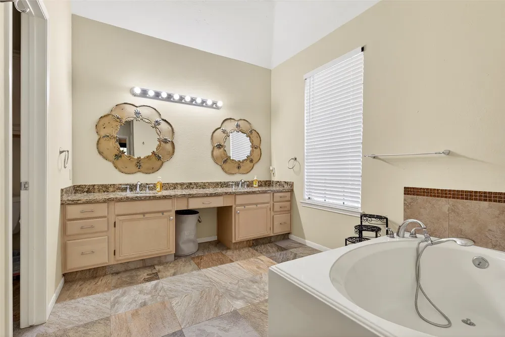 14 Treestar Pl, The Woodlands, TX 77381