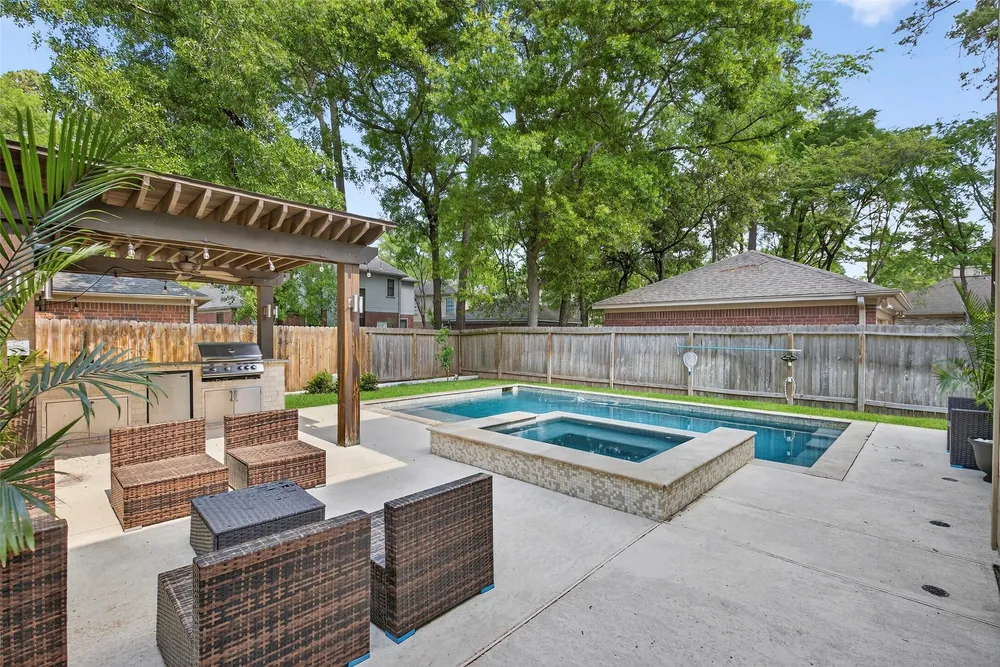 14 Treestar Pl, The Woodlands, TX 77381