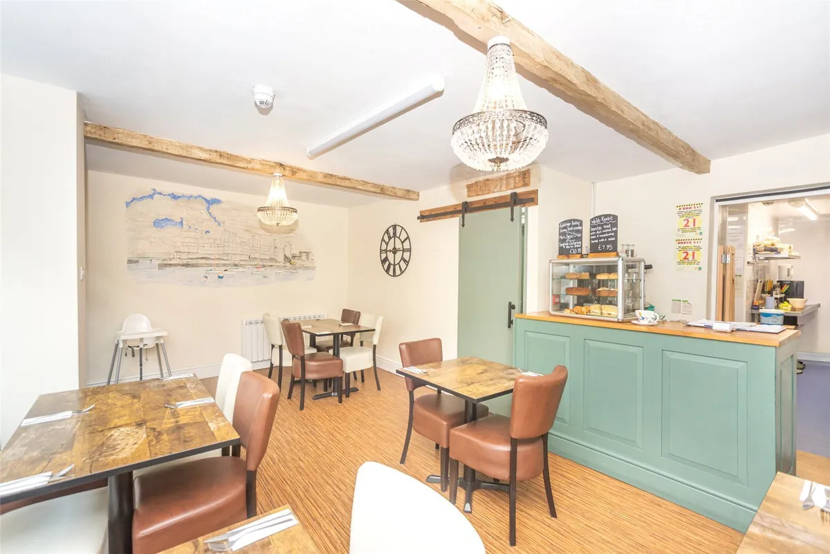 Hole in the Wall Street, Caernarfon, Gwynedd, LL55