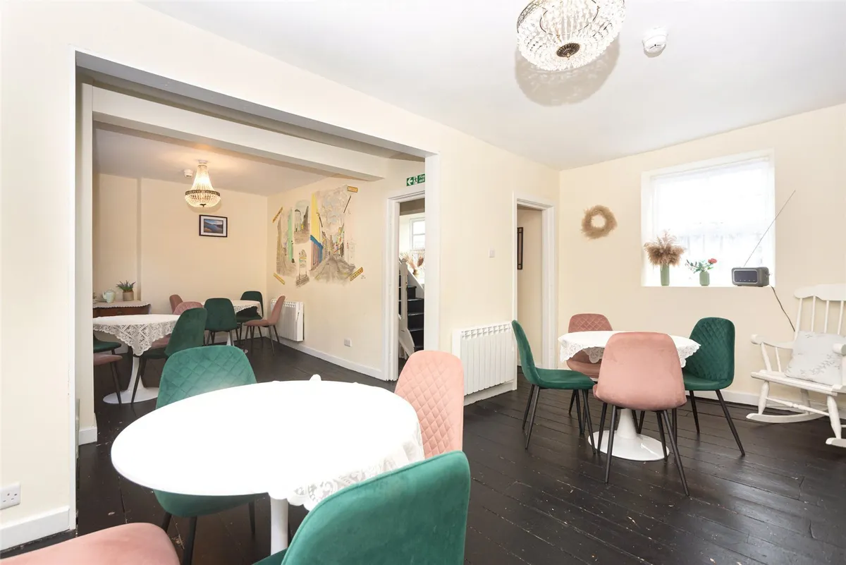 Hole in the Wall Street, Caernarfon, Gwynedd, LL55