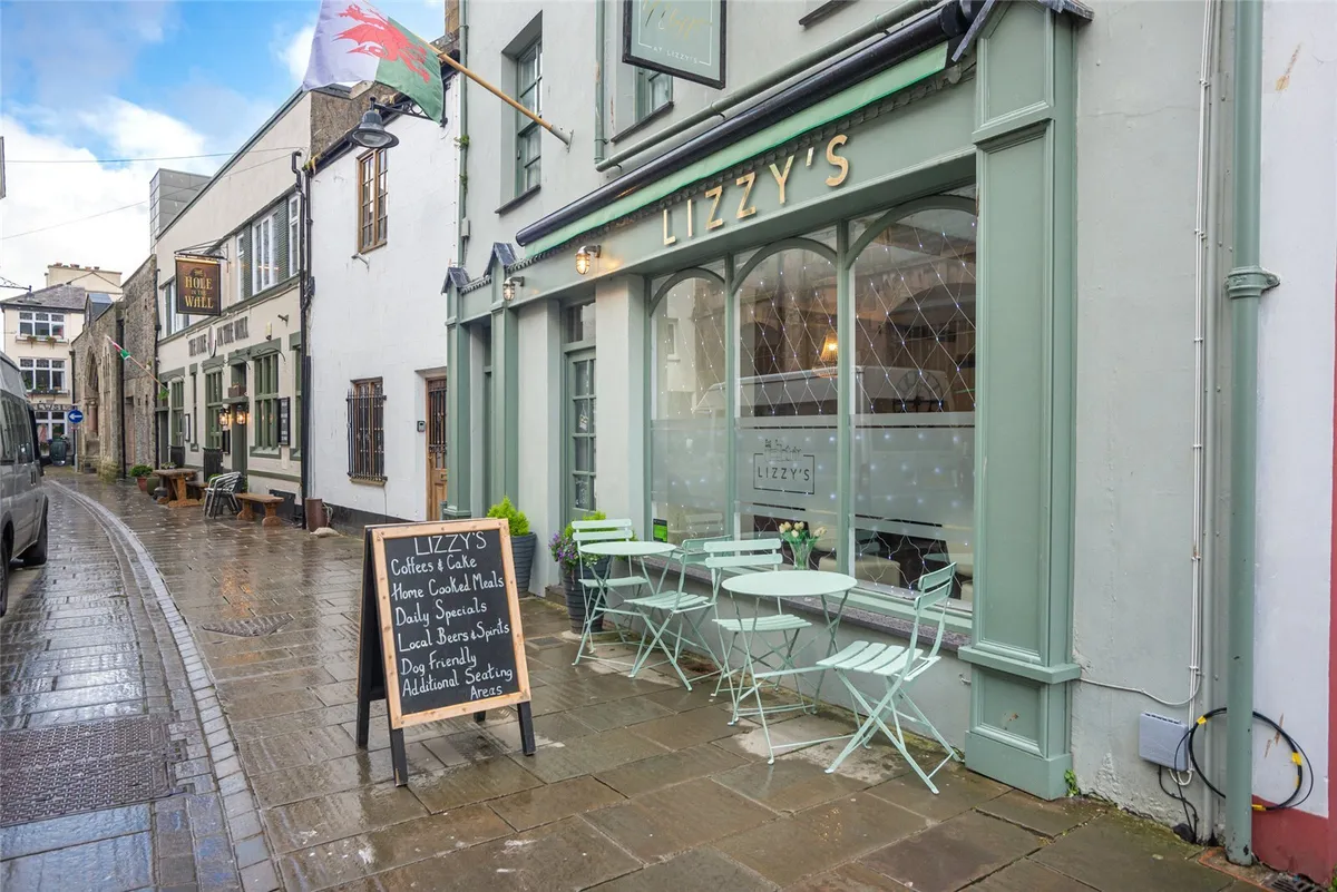Hole in the Wall Street, Caernarfon, Gwynedd, LL55