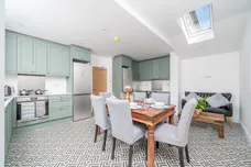 Park Avenue Hounslow TW3 photo 7