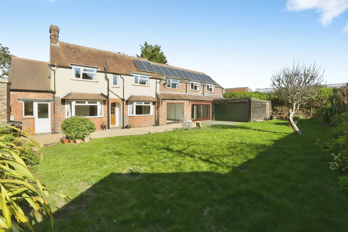 Ellachie Mews, Gosport