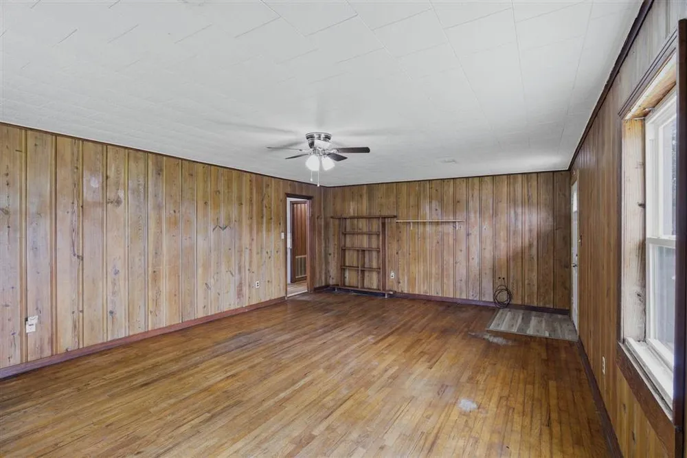 613 Palumbo St, Sulphur, LA 70663-2136