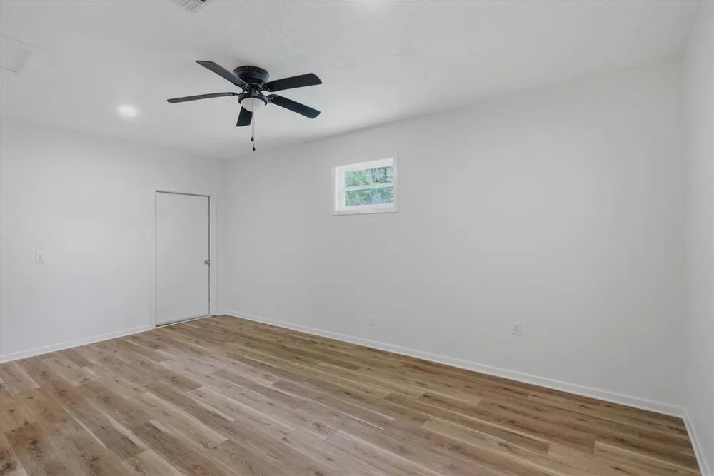 613 Palumbo St, Sulphur, LA 70663-2136