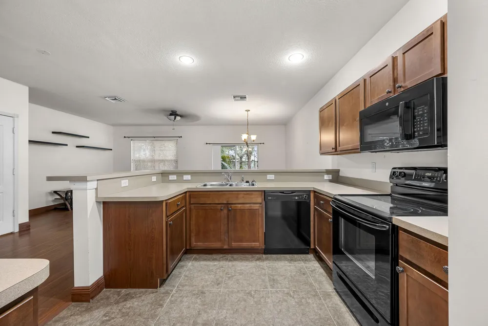 2545 Creekside Dr, Fort Pierce, FL 34981