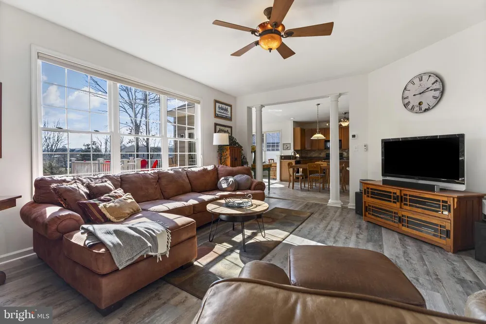 1868 Roberta Dr, Chester, MD 21619-2298