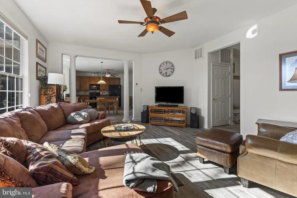 1868 Roberta Dr, Chester, MD 21619-2298