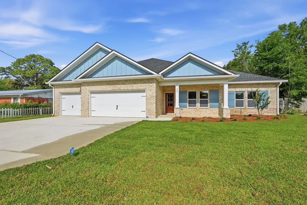 368 Coral Dr SW, Fort Walton Beach, FL 32548