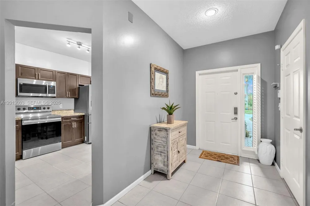 8327 Via Leonessa, Boca Raton, FL 33433