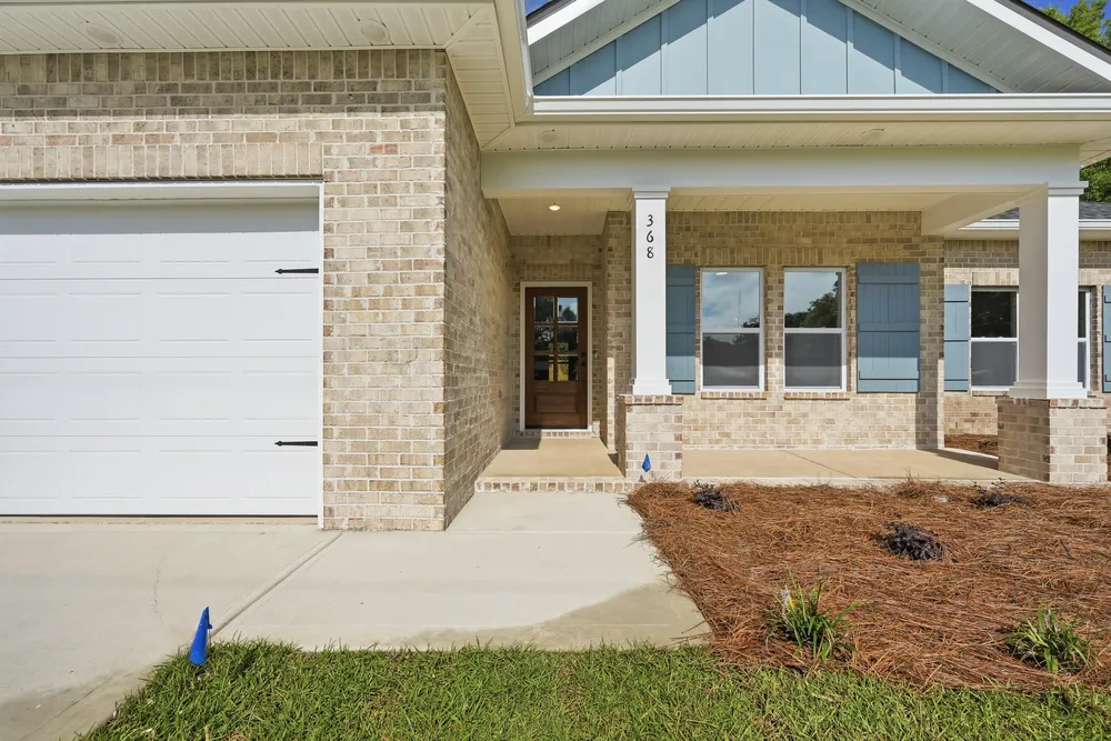 368 Coral Dr SW, Fort Walton Beach, FL 32548