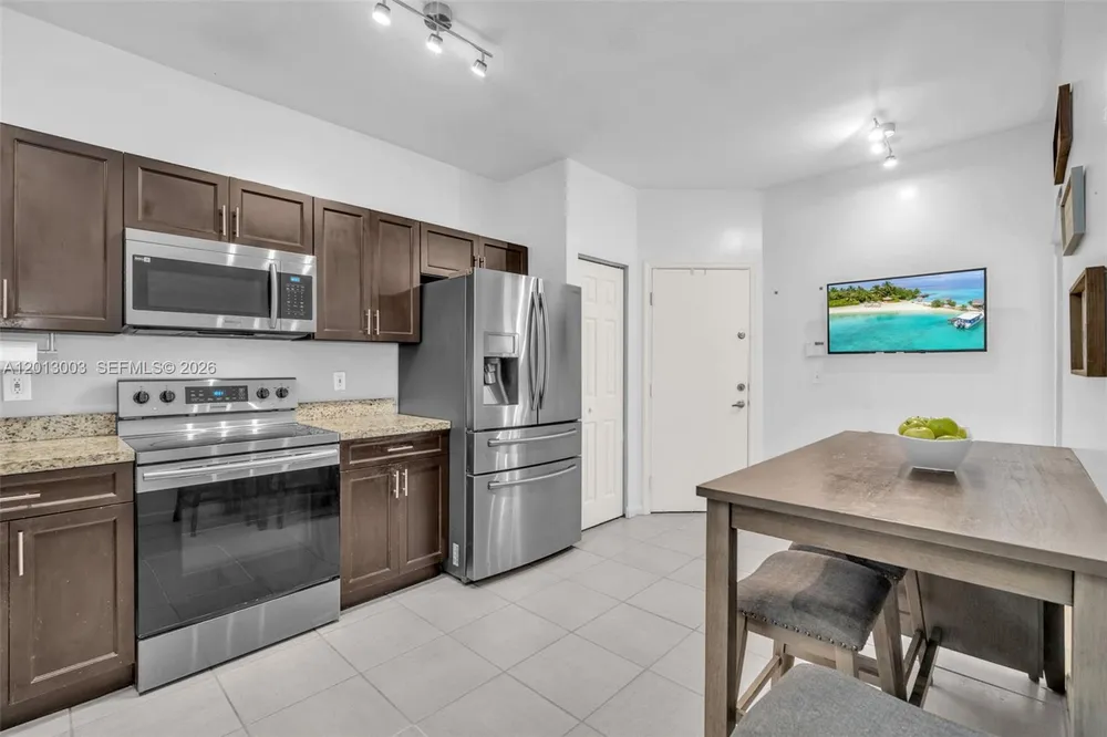 8327 Via Leonessa, Boca Raton, FL 33433