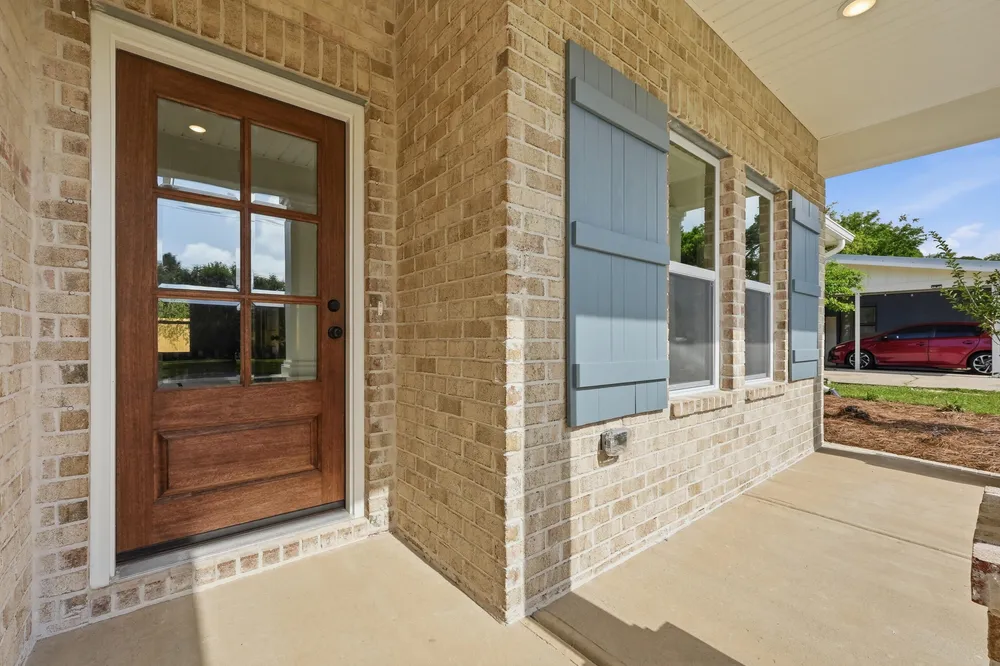 368 Coral Dr SW, Fort Walton Beach, FL 32548